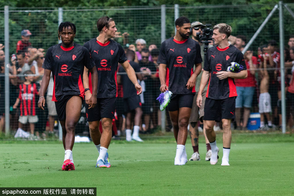 尽管巴黎在 尽管巴黎在