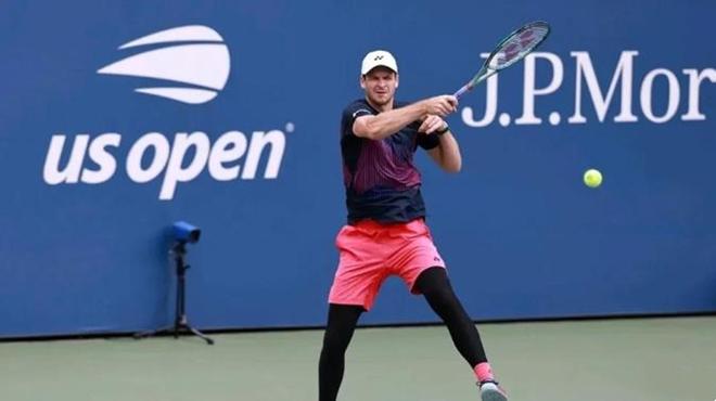 赛中占据主 赛中占据主