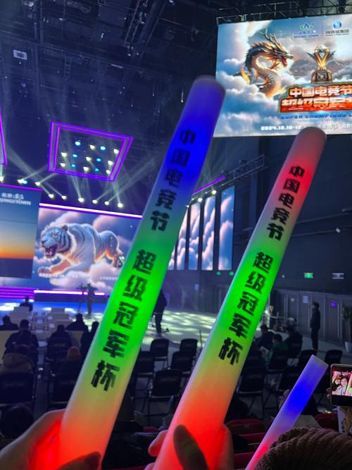心念老东家！奥斯卡社媒晒照观看海港vs柔佛亚冠比赛
